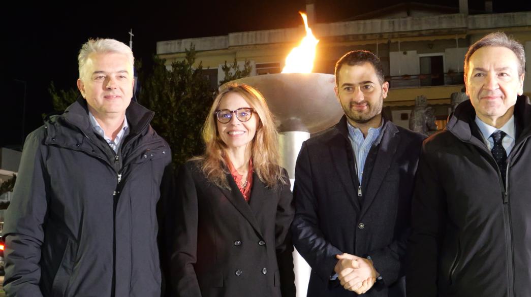 Άτομα από το φυσικό αέριο στην Άμφισσα από την Enaon