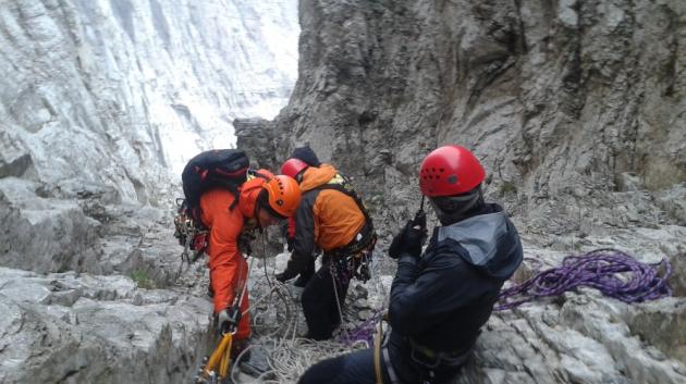 Ορειβάτες σε κάθετο βράχο