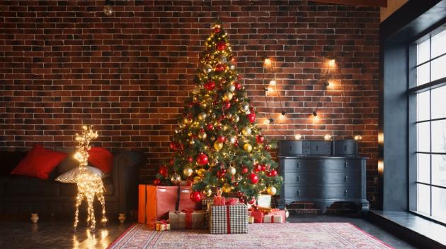 Χριστουγεννιάτικο δέντρο σαλόνι