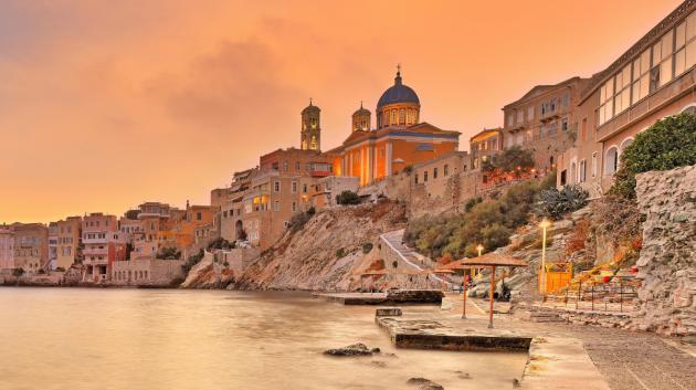 Βαπόρια Σύρος ηλιοβασίλεμα