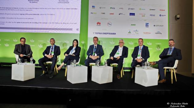 Συνέδριο πάνελ ομιλητών