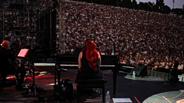 Πιανίστρια σε συναυλία