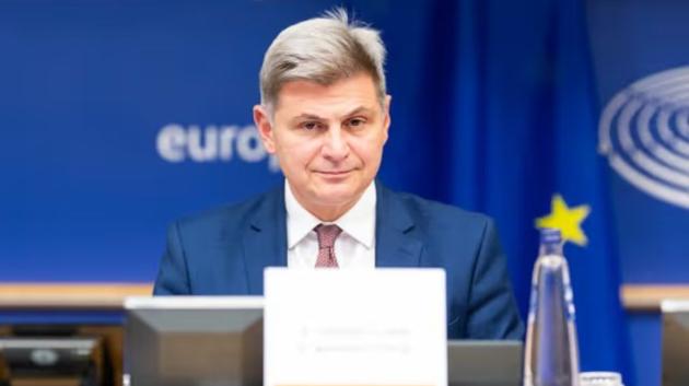 Νικόλαος Φαραντούρης ευρωκοινοβούλιο