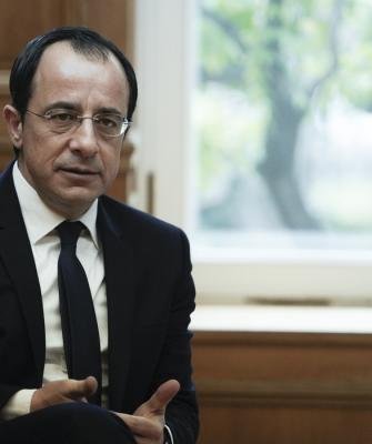 Νίκος Χριστοδουλίδης πορτρέτο