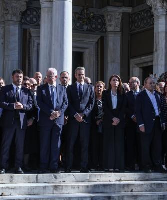 Εξόδιος ακολουθία του Διονύση Σαββόπουλου Κηδεία Σαββόπουλου