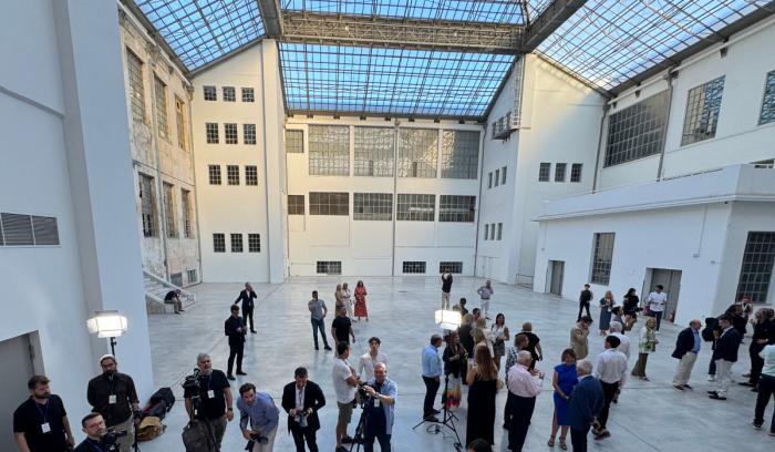 Έκθεση «Τοπόσημα Διασύνδεσης» της LAMDA Development Έκθεση «Τοπόσημα Διασύνδεσης»