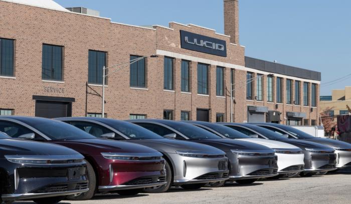Συμμαχία Lucid–Uber–Nuro για 20.000 αυτόνομα EVs έως το 2032 Lucid