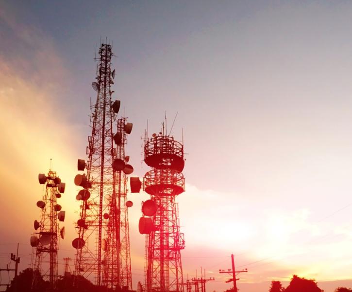 tilepikoinonies-tilefonia-keraies