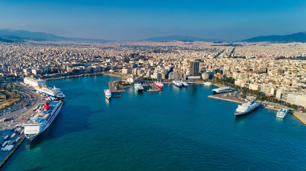 Αεροφωτογραφία λιμανιού Πειραιά ημέρα