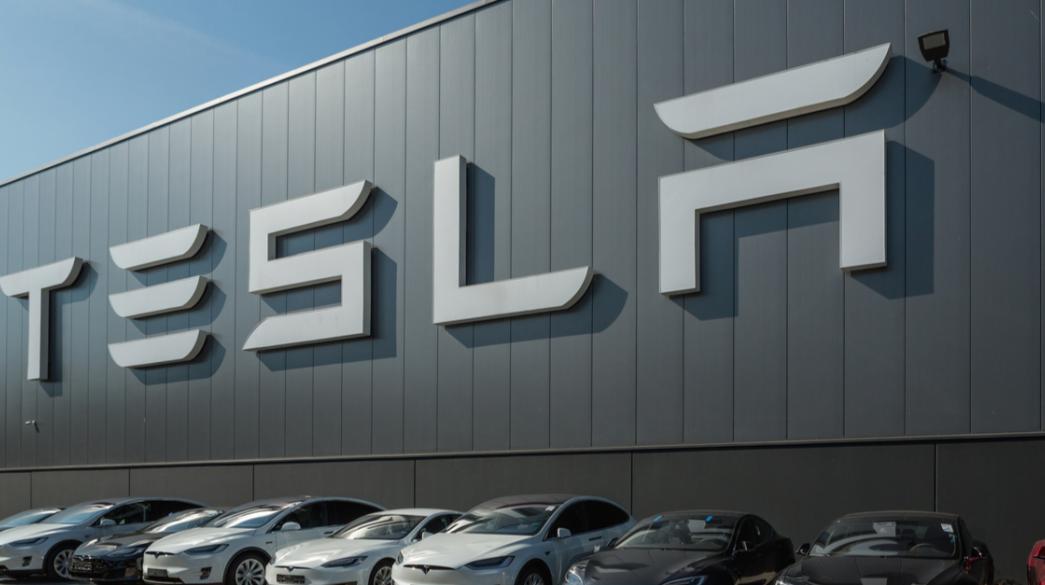 Αυτοκίνητα Tesla εργοστασίου