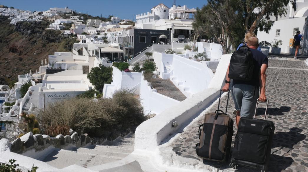 Τουρίστας στη Σαντορίνη