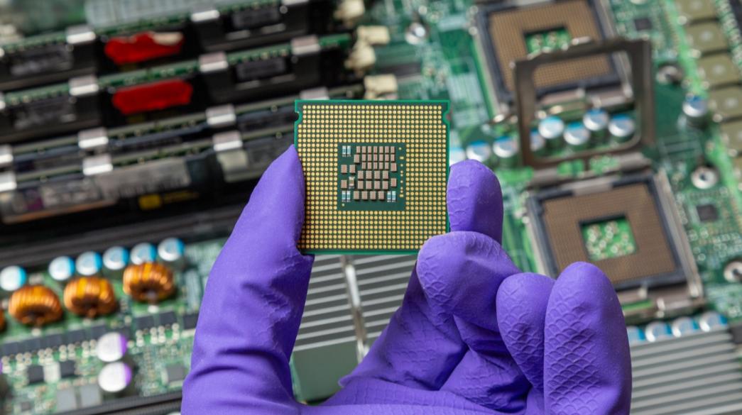 semi-conductors-chips-technology