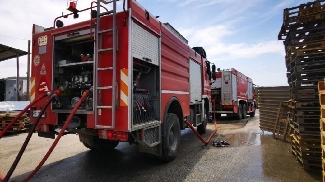 Πυροσβεστικό όχημα επιχειρεί