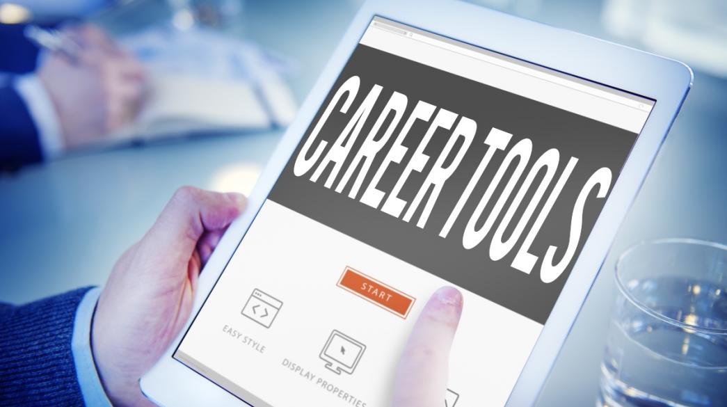 Kariera, Epaggelmatikos Prosanatolismos, Career