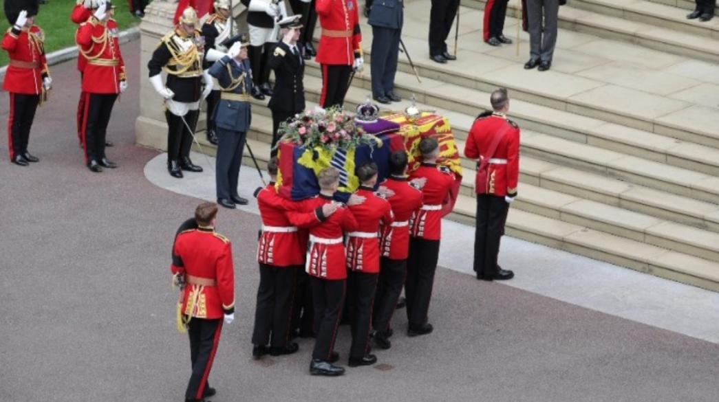 Queen-Elizabeth-Elisavet-Funeral-Kideia