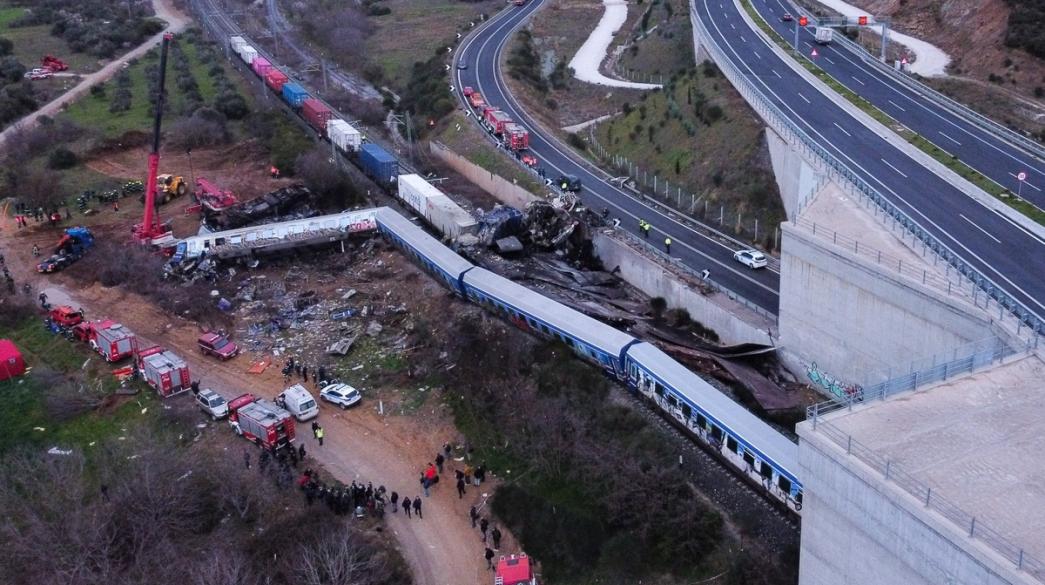 businessdaily-Sygkrousi-Trenon-Tempi-Hellenic-Train