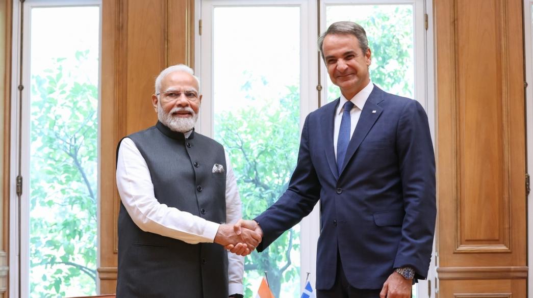 Mondi, India, Mıtsotakıs