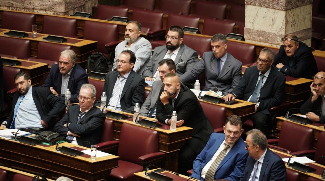 Βουλευτές Σπαρτιάτες σε συνεδρίαση