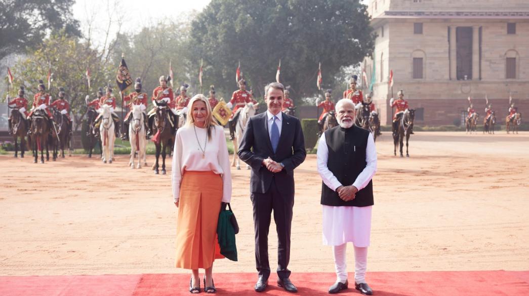 businessdaily-Mitsotakis-Narendra Modi