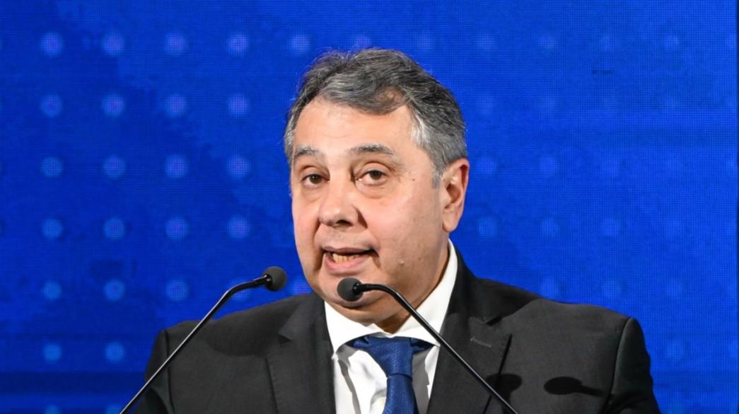 Ο Κορκίδης στο βήμα