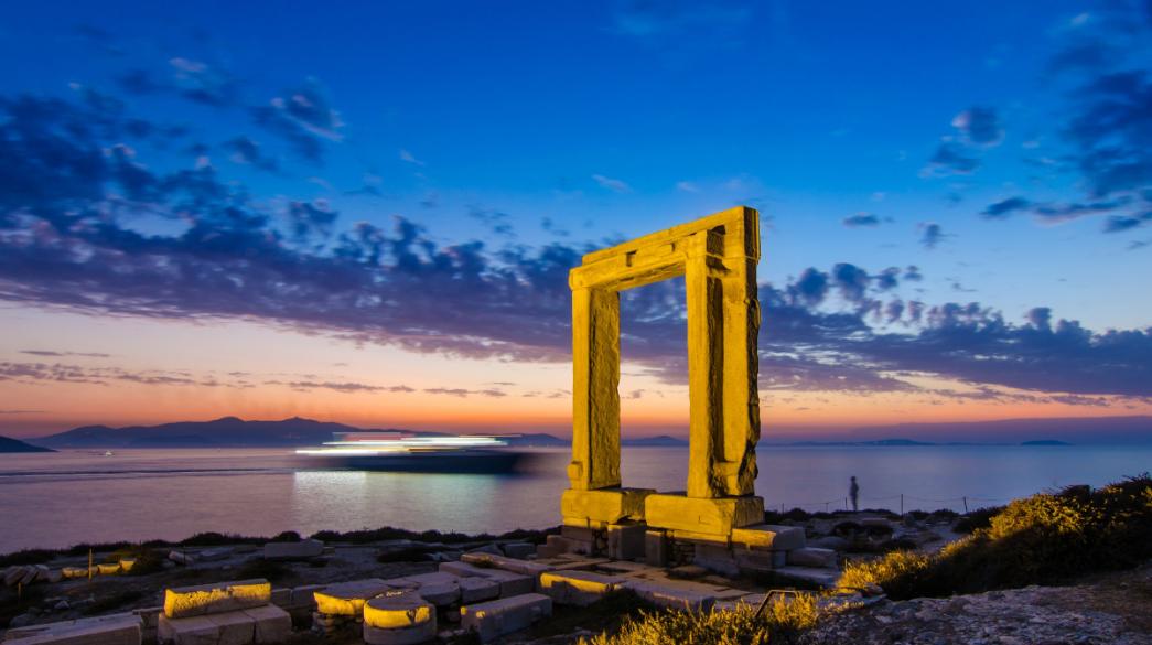 Πορτάρα Νάξου θάλασσα
