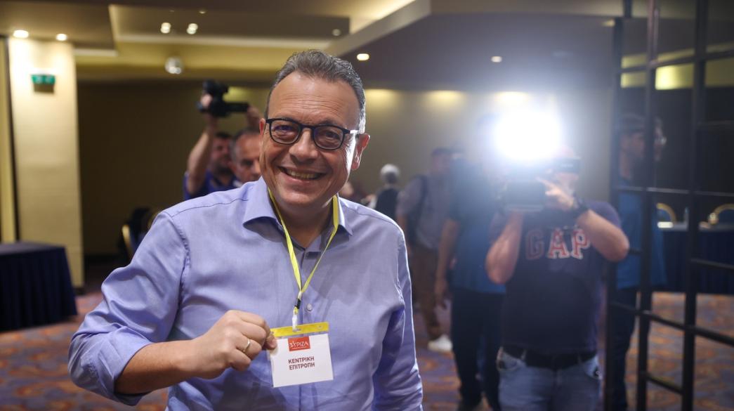 Στη Φολέγανδρο για τον Δεκαπενταύγουστο ο πρόεδρος του ΣΥΡΙΖΑ Σ. Φάμελλος Σωκράτης Φάμελλος χαμογελαστός