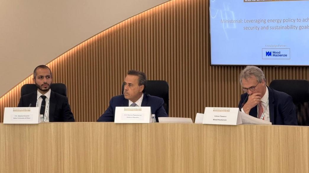 Σταύρος Παπασταύρου Σταύρος Παπασταύρου