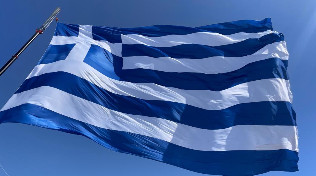 Η ελληνική σημαία στο Ηράκλειο Ελληνική σημαία κυματίζει