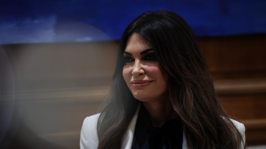 Γυναίκα σε εσωτερικό χώρο