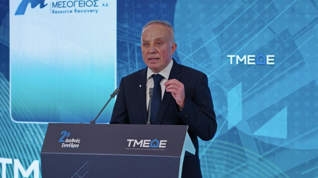 Κωνσταντίνος Μακεδός