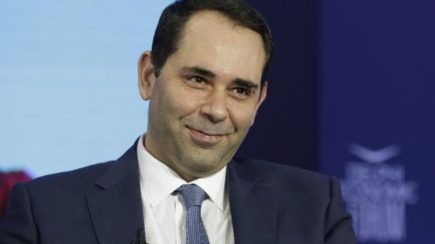 Θάνος Πετραλιάς πορτρέτο