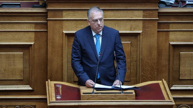 Τάκης Θεοδωρικάκος στη Βουλή