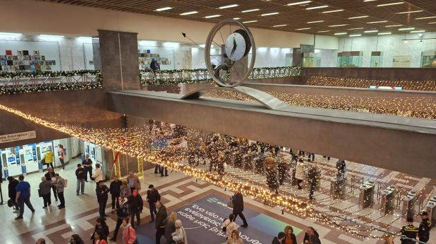 Μετρό Σύνταγμα, Εόρτες