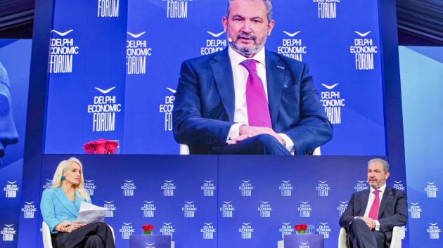 Στέφανος Εξάρχου στο φόρουμ