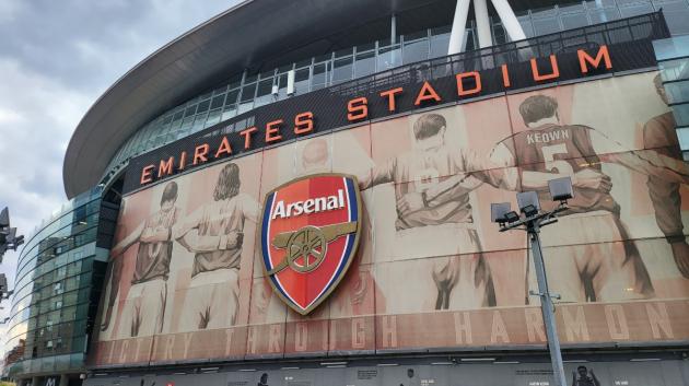 Εμιρέιτς Στάντιουμ πρόσοψη