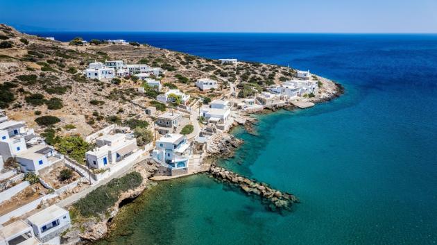 Σίκινος ακτή και θάλασσα