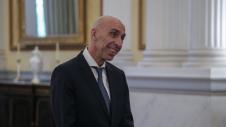 Γιάννης Μπρατάκος χαμογελά