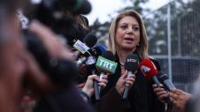 Μαρία Καρυστιάνου μικρόφωνα
