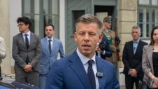 Πέτερ Μάγκιαρ σε δημόσια εμφάνιση