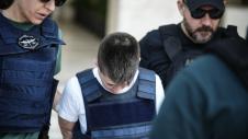 Γυναίκα με αλεξίσφαιρο γιλέκο