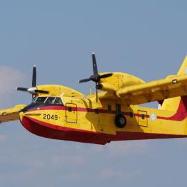 Καναντέρ Canadair CL-415